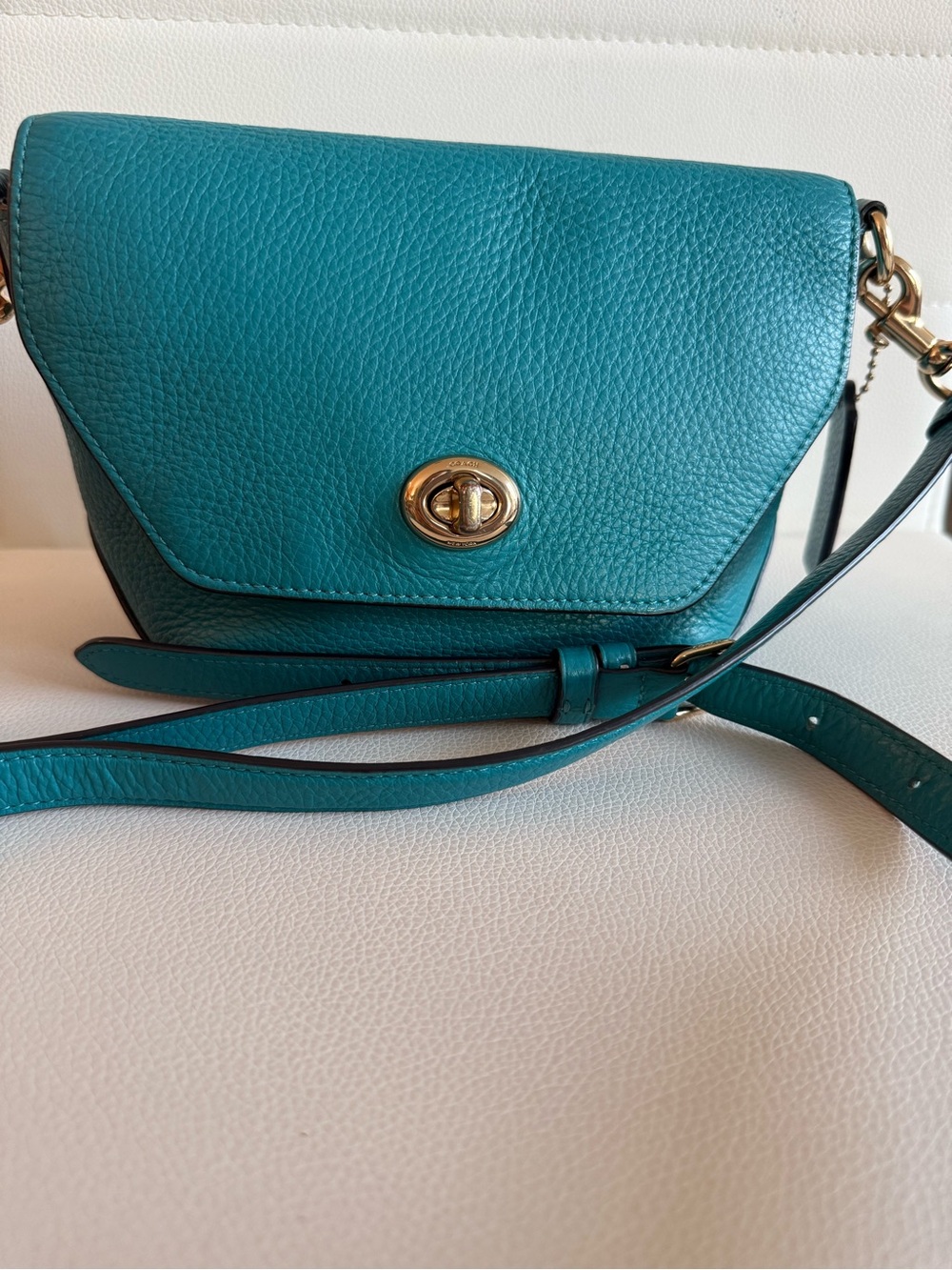 Coach Karlee Teal Pebbled Leather Turn-Lock Crossbody Gold Hardware
